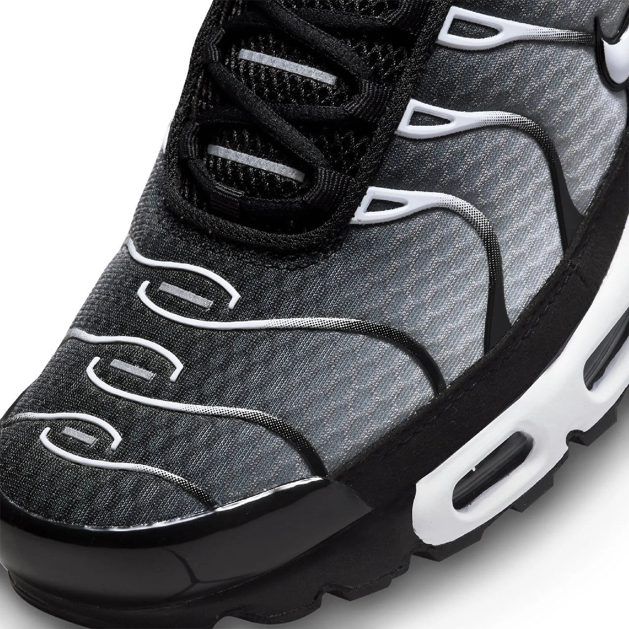 Nike Air Max Plus Black Silver White - DM0032-003 - Detail