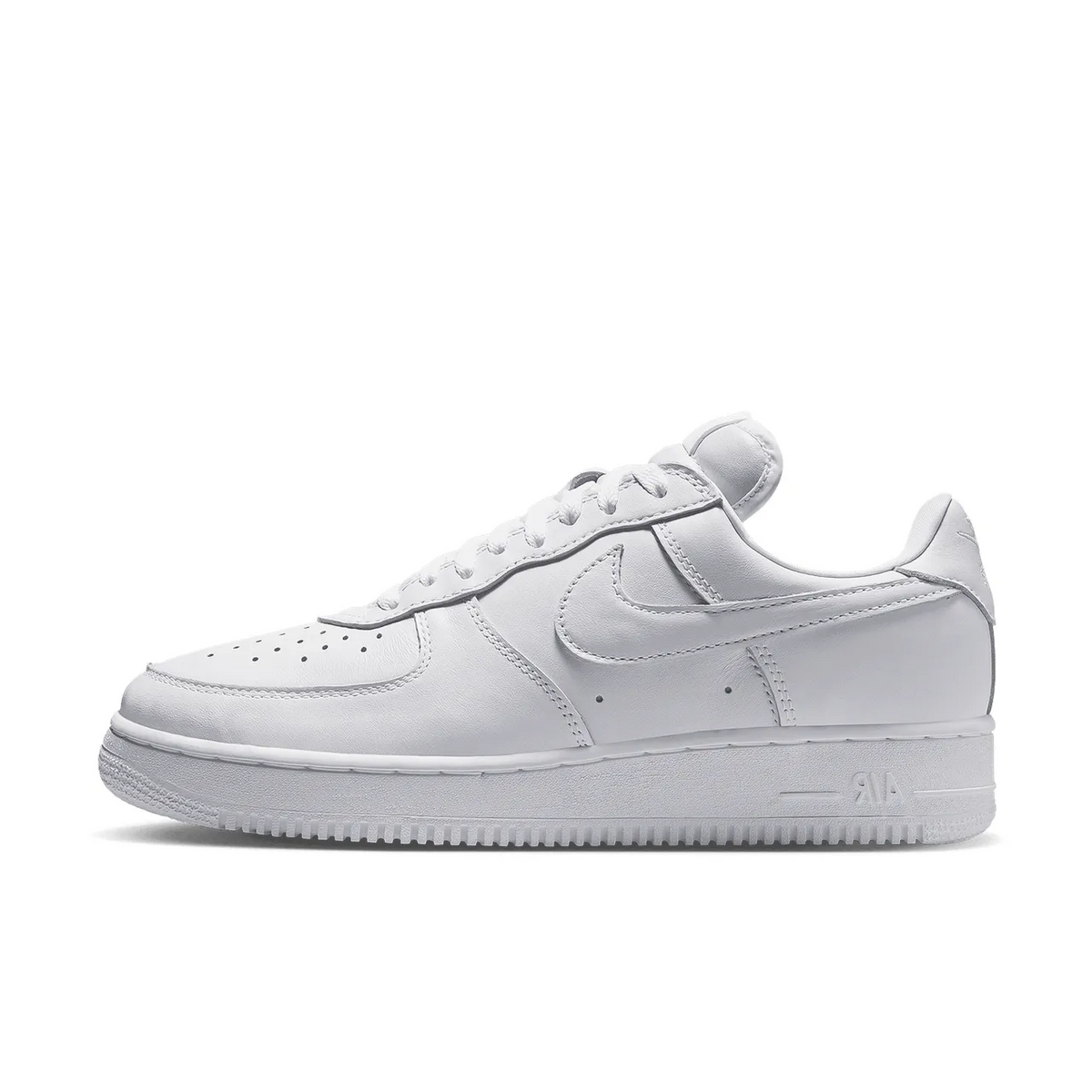 Nike Air Force 1 Low '01 Triple White - 1