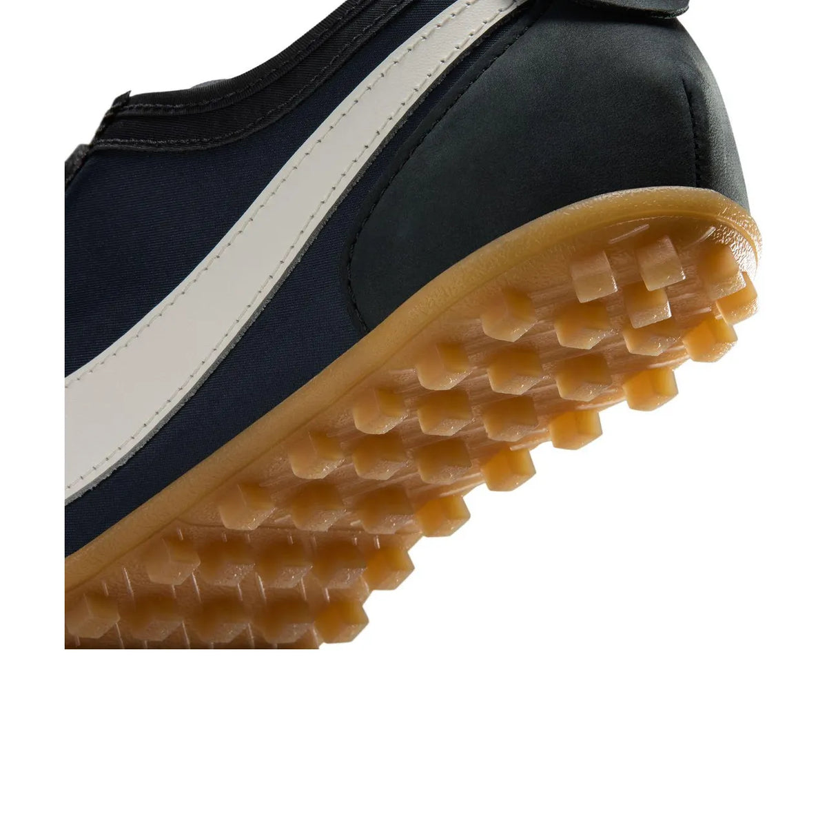 Nike Moon Shoe ESS Off-Noir Black Gum - 7