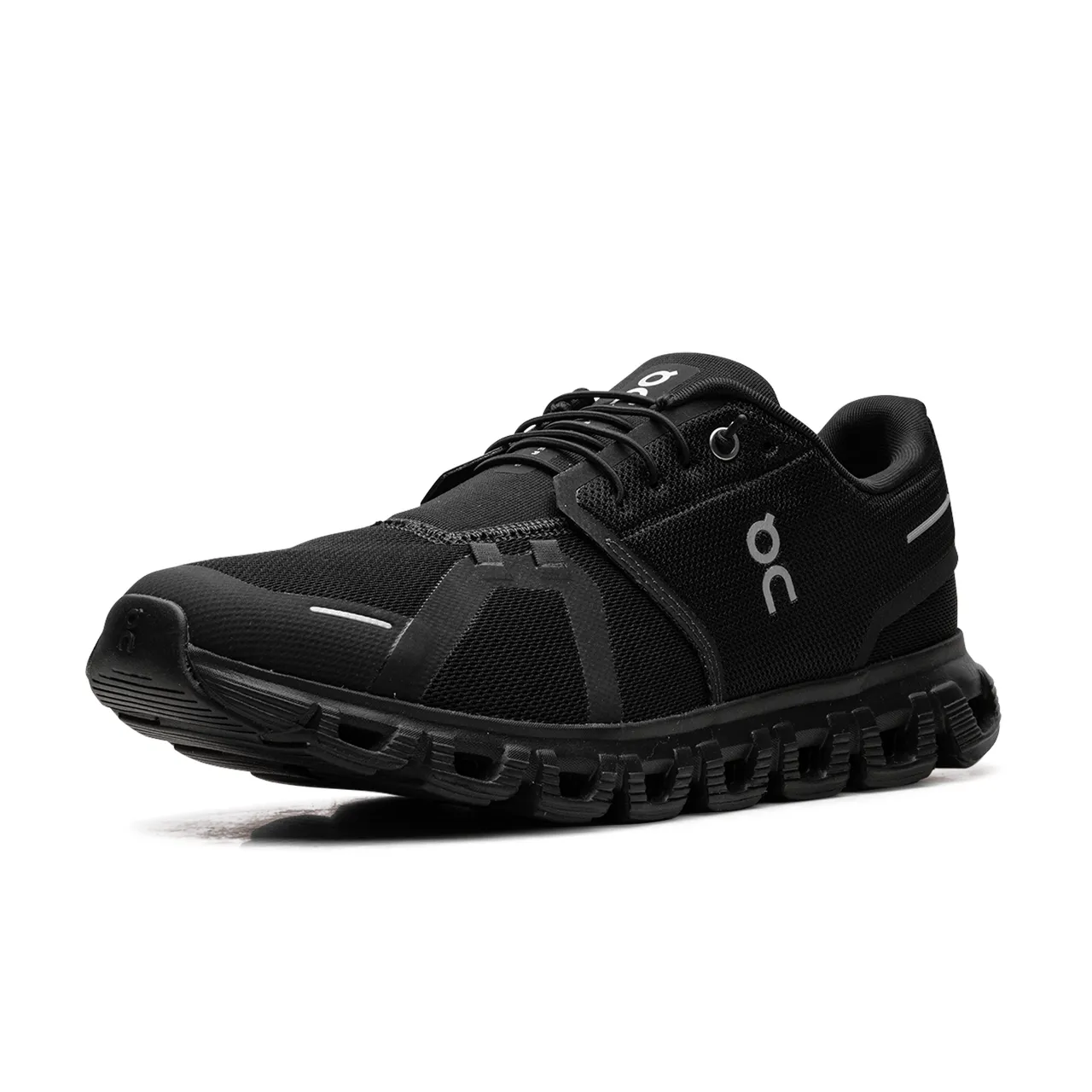On Running Cloud 6 All Black - 4