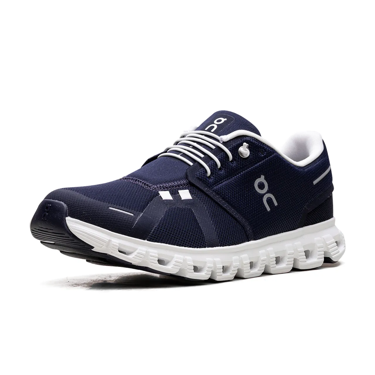 On Running Cloud 6 Midnight White - 4
